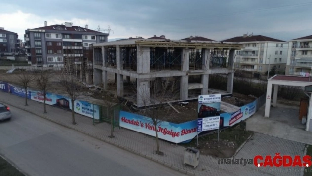 Hendek itfaiye hizmet binası yükseliyor