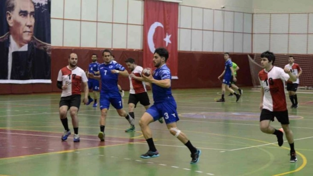 Hentbol 1. Ligi: Seyhan Belediyespor: 37 - Ankara Hentbol İhtisas: 25