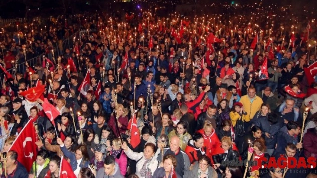 Hep birlikte Cumhuriyet coşkusu