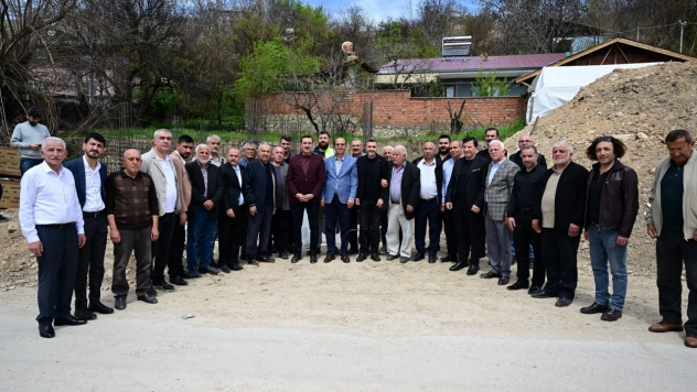 Herkesin Hayranlık Duyacağı Bir Çırmıhtı İnşa Ediliyor