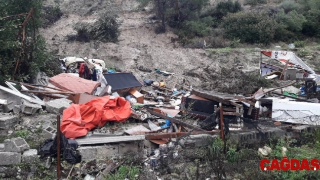 Heyelan bölgesi yaşanan dehşeti gözler önüne serdi