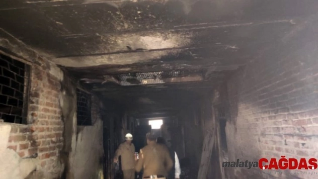 Hindistan'da fabrikada yangın: 43 ölü