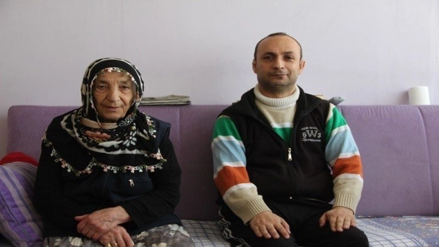 Hırsızlar malulen emekli polis memurun akülü arabasını çaldı