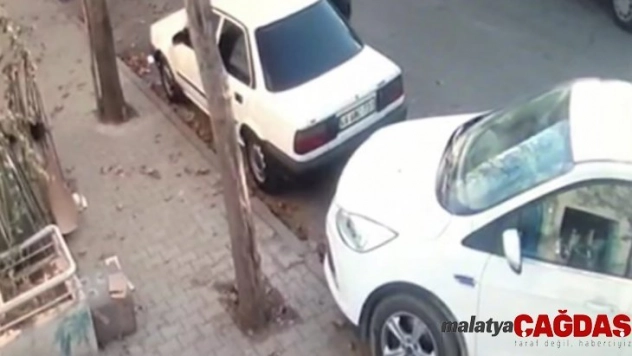 Hırsızlar otomobilden cüzdanı böyle çaldı