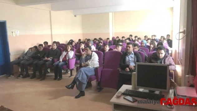 Hisarcık'ta idareci, öğretmen, öğrenci ve personele diyabet eğitimi