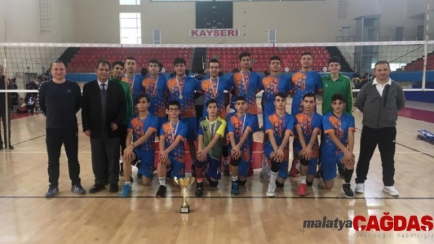 Hürriyet Mesleki ve Teknik Anadolu Lisesi Kayseri Şampiyonu Oldu