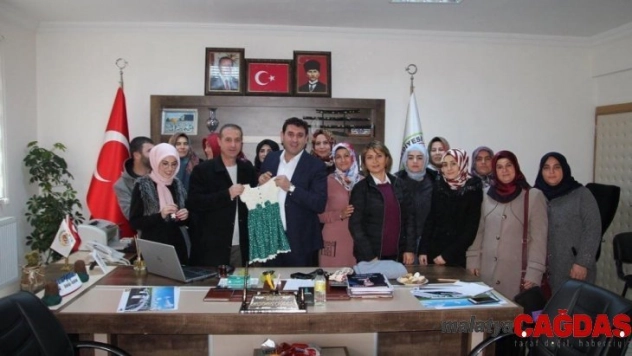 Hüyük'te HEM'in kadın kursiyerlerinden Başkan Çiğdem'e teşekkür ziyareti