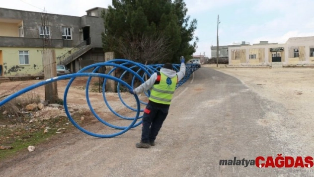 İçme suyu hat döşeme çalışmalarını devam ediyor
