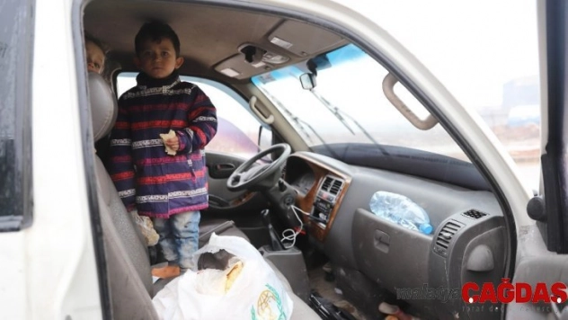 İdlib'ten Fırat Kalkanı ile Zeytin Dalı bölgesine büyük kaçış sürüyor