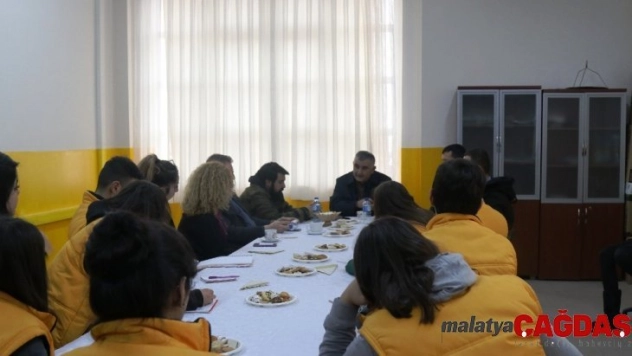 İHA'dan genç liseli gazetecilere ziyaret