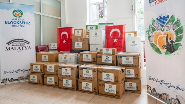 İHH'ya 14 bin 264 kutu ilaç verdi