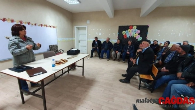 İhsaniye'deki çiftçiler destek konusunda bilgilendirildi