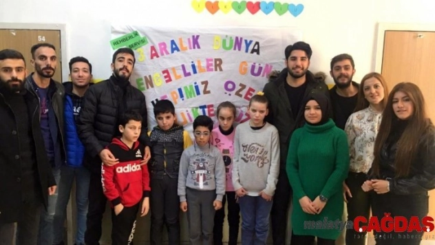 İİBF İşletme Bölümü öğrencilerinden 'Gönüllü Gözler Projesi'