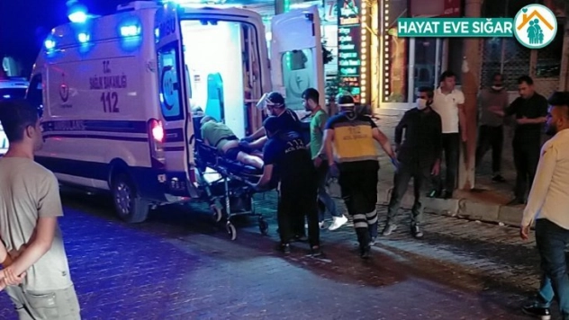 İki grup arasında bıçaklı kavga: 1 yaralı