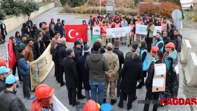 İliç'te 'Sıfır Atık' temalı farkındalık yürüyüşü yapıldı