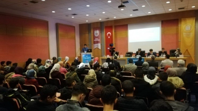 İmam Hatip Öğrencileri Sempozyumu devam ediyor