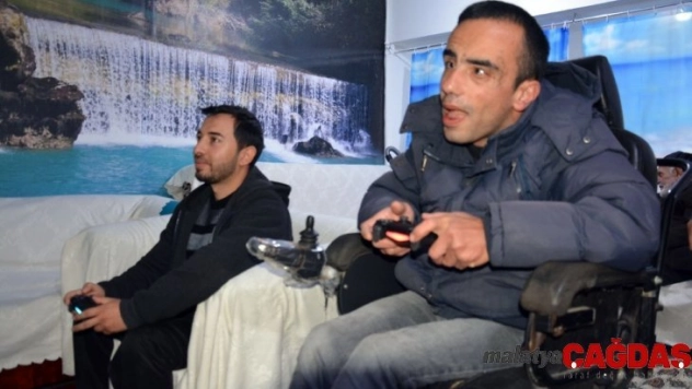 İmamlar engellileri gönüllerince eğlendirdi