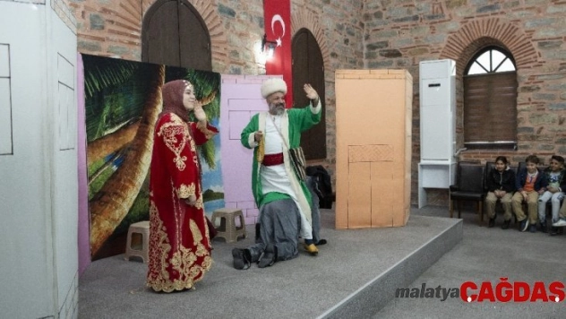 İncirli'de çocuklarla masal saati