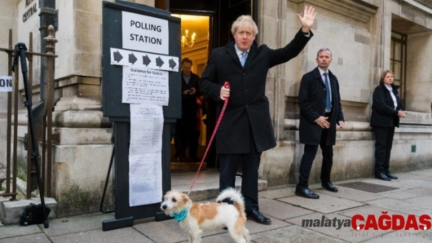 İngiltere erken seçim için sandık başında