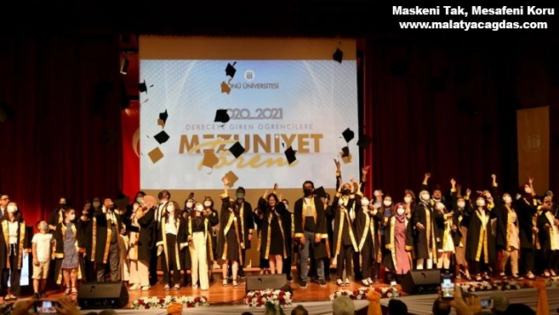 İnönü Üniversitesi'nde mezuniyet coşkusu