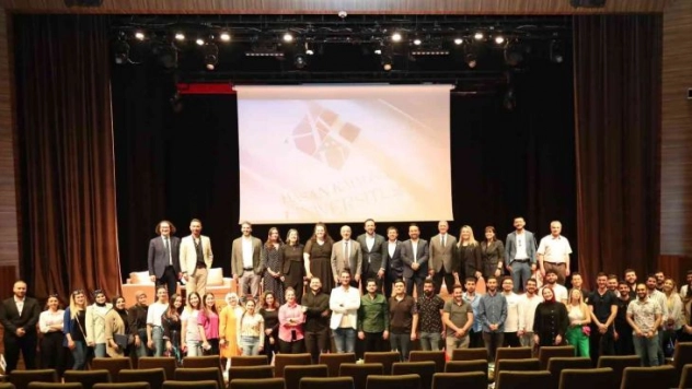 İnşaat sektöründe dijitalleşmenin kodları HKÜ'de masaya yatırıldı