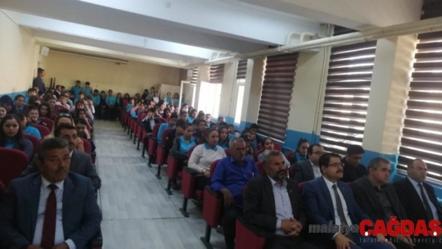 İnsan Hakları ile ilgili bilgilendirme toplantısı yapıldı