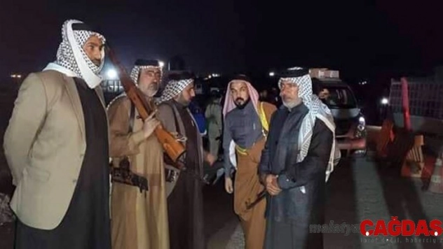 Irak'ın Zikar kentinde aşiretler kontrol noktası kurdu