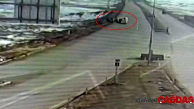 İran sınırından Türkiye'ye terörist geçiren HDP'li başkan suçüstü yakalandı