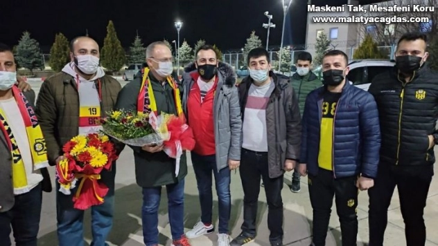 İrfan Buz'u havaalanında taraftarlar karşıladı