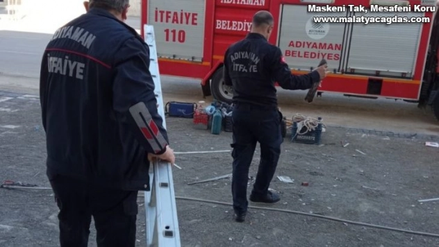 İş yerinde mahsur kalan atmaca kurtarıldı