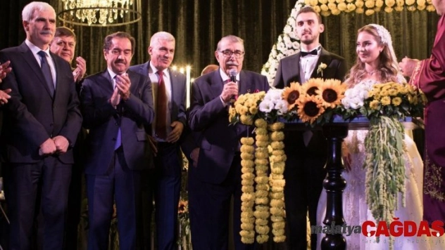 İşadamı Ferit Keleş'in oğlunun düğünü siyaset dünyasını bir araya getirdi