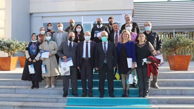 ISIF'21 heyeti başarılarını Rektör Çomaklı ile paylaştı