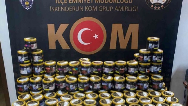 İskenderun'da 150 kilo kaçak nargile tütünü ele geçirildi