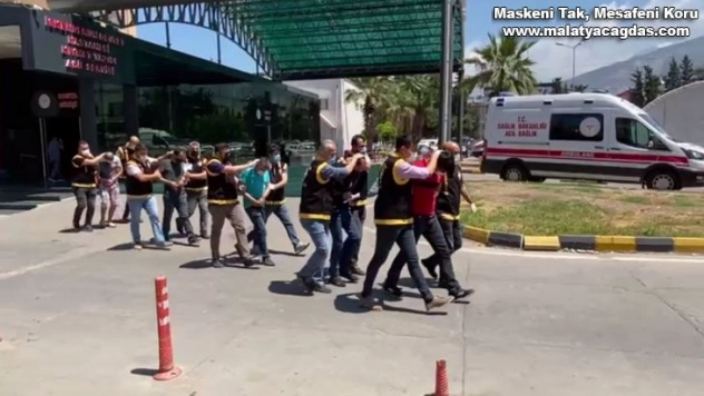 İskenderun'da hırsızlık şüphelisi 5 kişi yakalandı