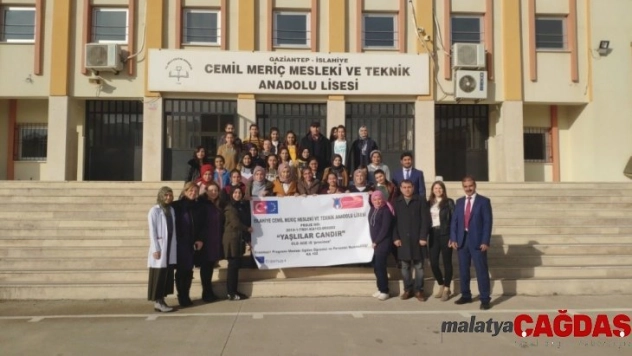 İslahiyeli öğrenciler 'Yaşlılar Candır' projesiyle Avrupa gidecek