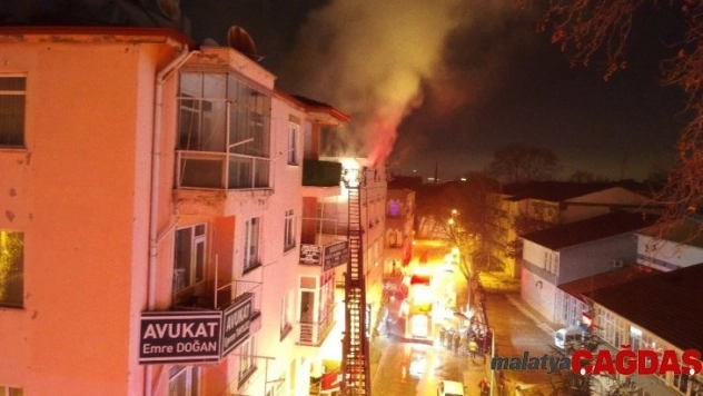 Isparta'da öğrenci apartında korkutan yangın