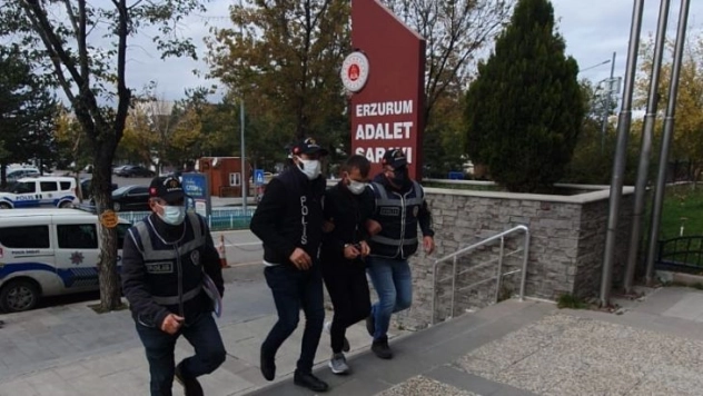 Isparta'dan Erzurum'a geldi, maske takıp genç kadının çantasını gasp etti