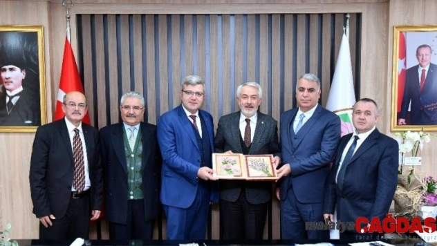 Isparta-İzmir arası tren seferleri masaya yatırıldı