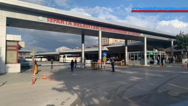 Isparta Otogarı'na gelen yolcular geri gönderildi
