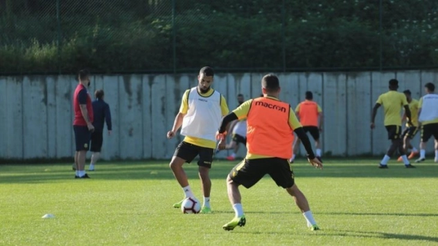 Issam Chebake den Sergen Yalçın a övgü