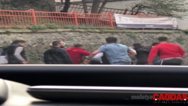 İstanbul'da feci ölüm sonrası tekme ve tokatlı kavga kamerada