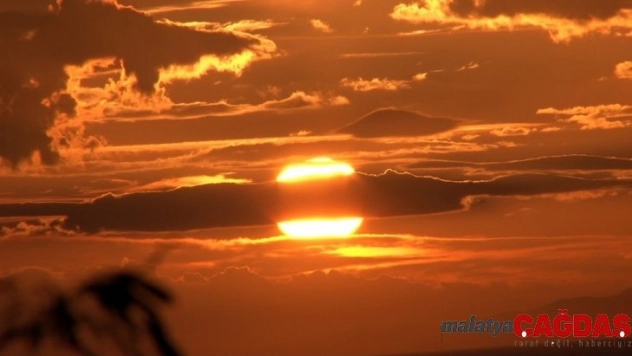 İstanbul'da yağlı tabloyu andıran gün batımı