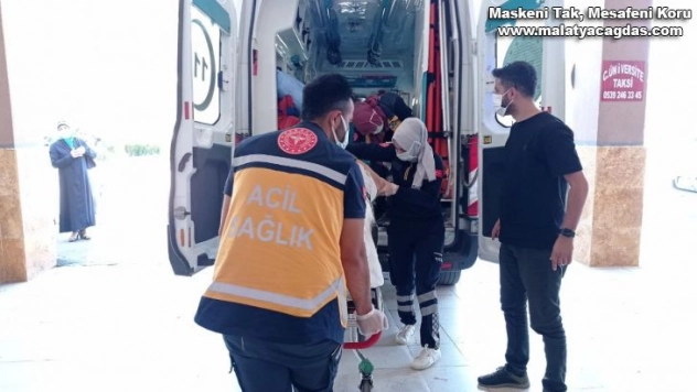 İstinat duvarına çarpan araçtaki 2 kişi öldü 2 kişi ağır yaralandı