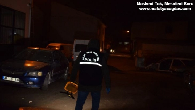 İşyerinin önünde kurşunun hedefi oldu