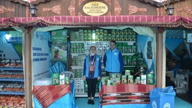 İşyurtları Ürün ve El Sanatları fuarı açıldı