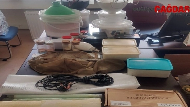 İtalyan ve Macar biyokaçakçılara suçüstü