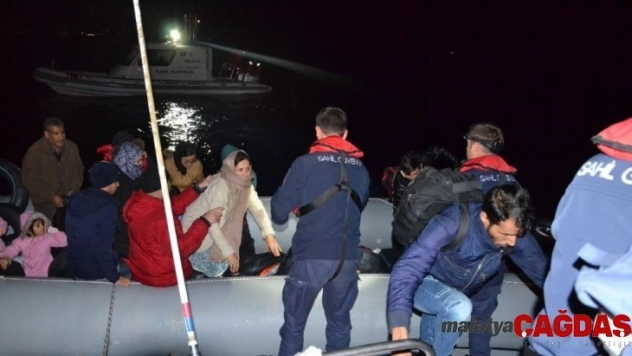 İzmir'de 61 kaçak göçmen yakalandı