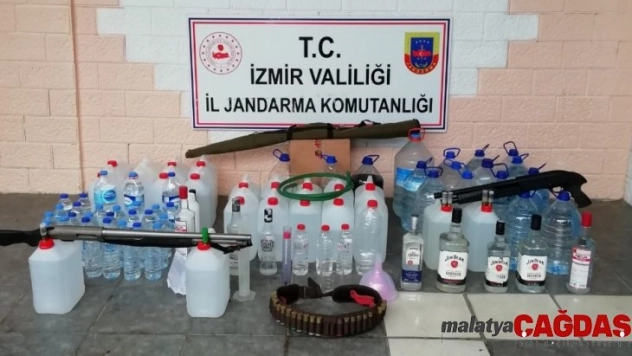 İzmir'de kaçak içki operasyonu