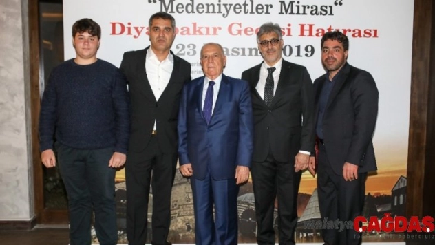 İzmir'de yaşayan Diyarbakırlılar kültür gecesinde buluştu