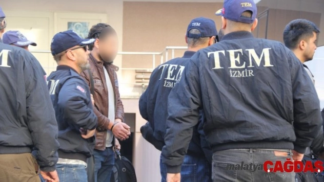 İzmir merkezli 44 ildeki büyük FETÖ operasyonuna 80 tutuklama